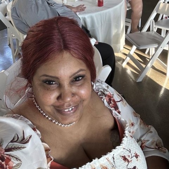 Meet your Posher, Latoya - Picture 1 of 1